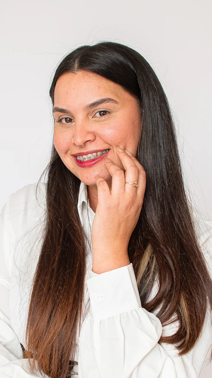 Ericka sonriendo